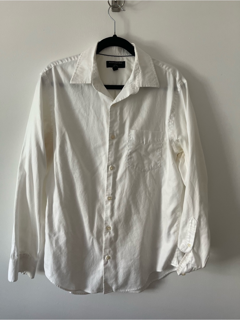 Banana Republic White Long-Sleeve Button-Up Shirt
